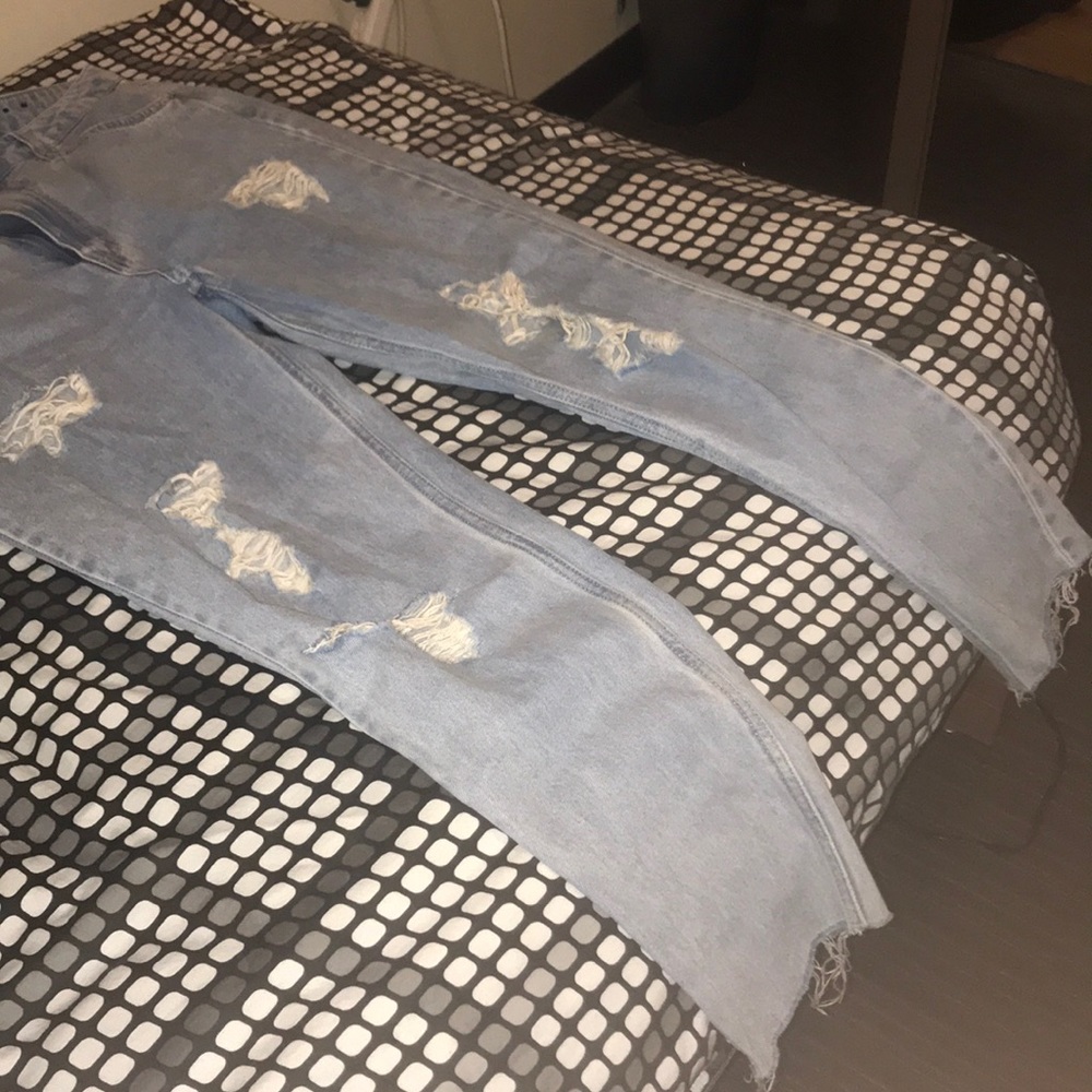 H&M Coachella Collection Ripped Jeans - Picture 3 of 5